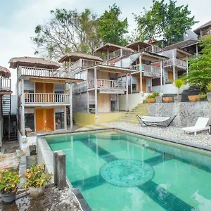 2* Hotel Tree House